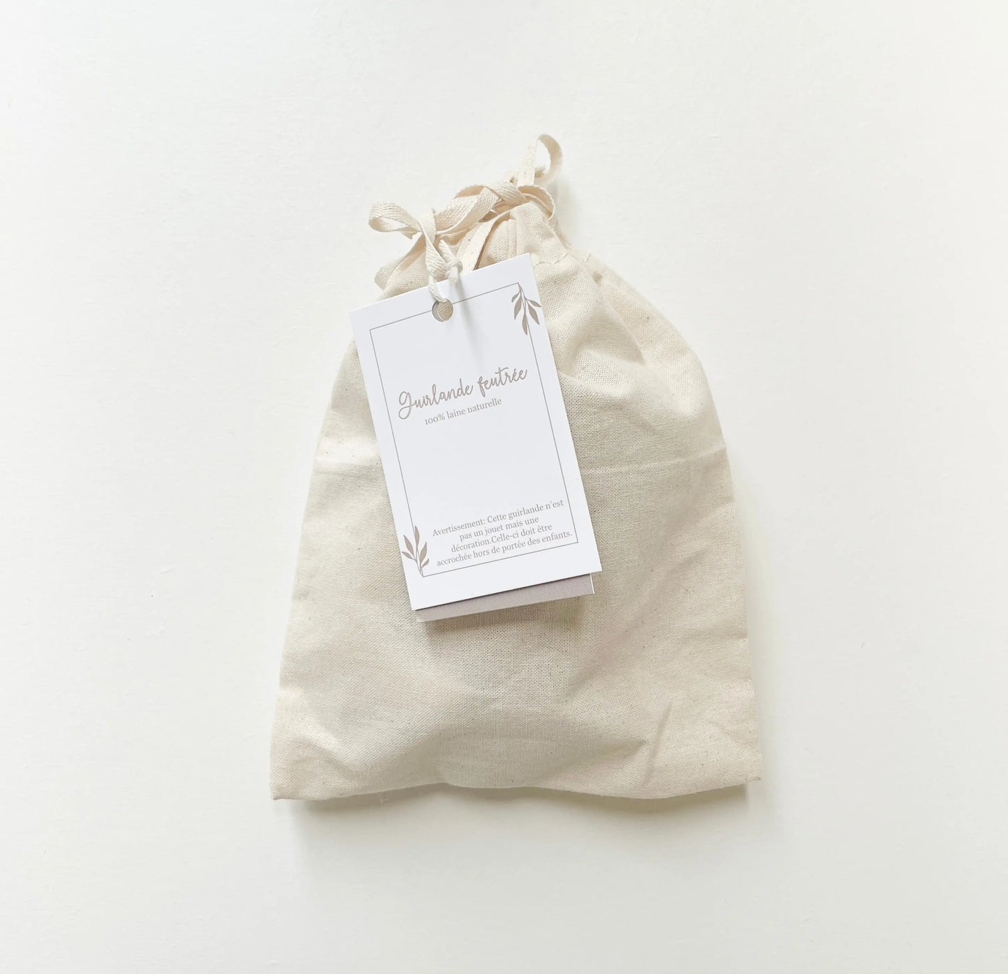 Guirlande Fleur Ecrue en laine feutrée Bee Bohème