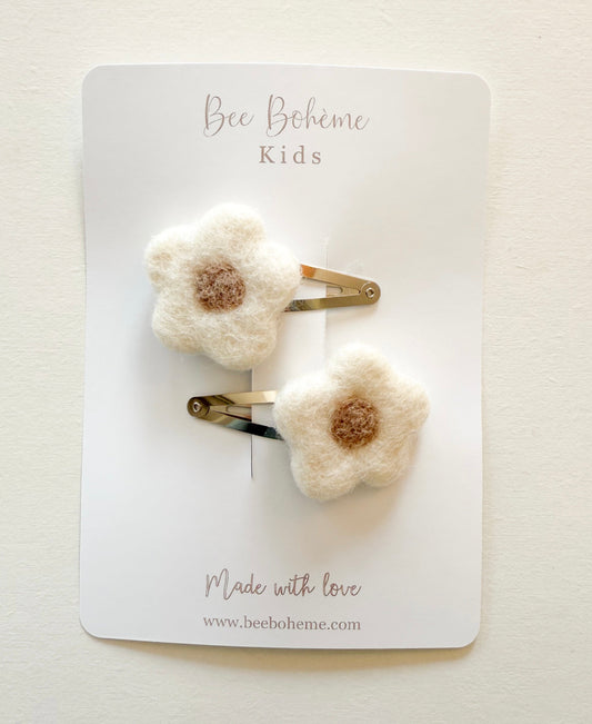 Duo de barrettes fleurs en laine feutrée pour enfant