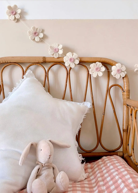Guirlande Fleurs Roses en laine feutrée Bee Bohème